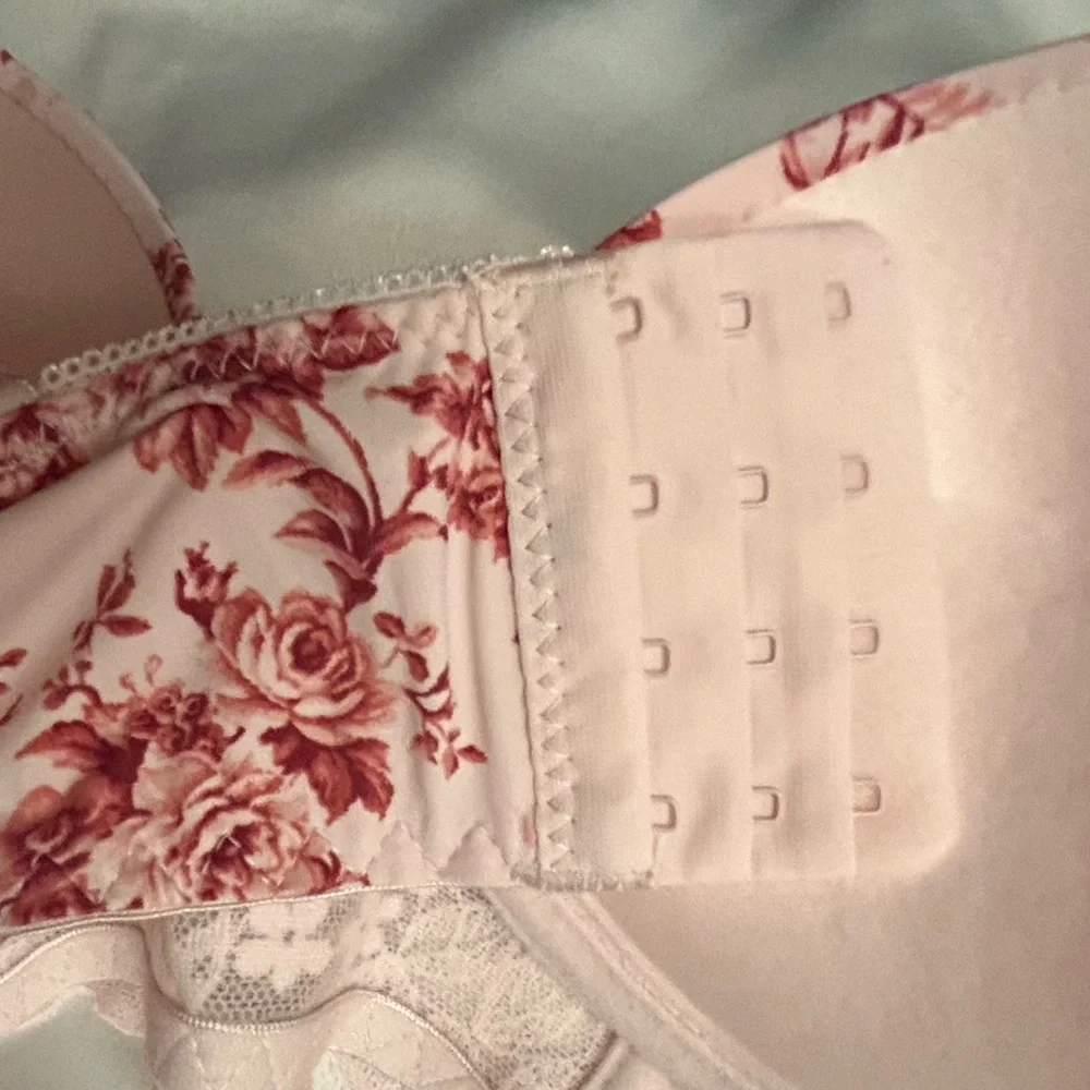 Laura Ashley Pushup Bra 36B NWOT silky floral and lace underwire - Picture 7 of 7